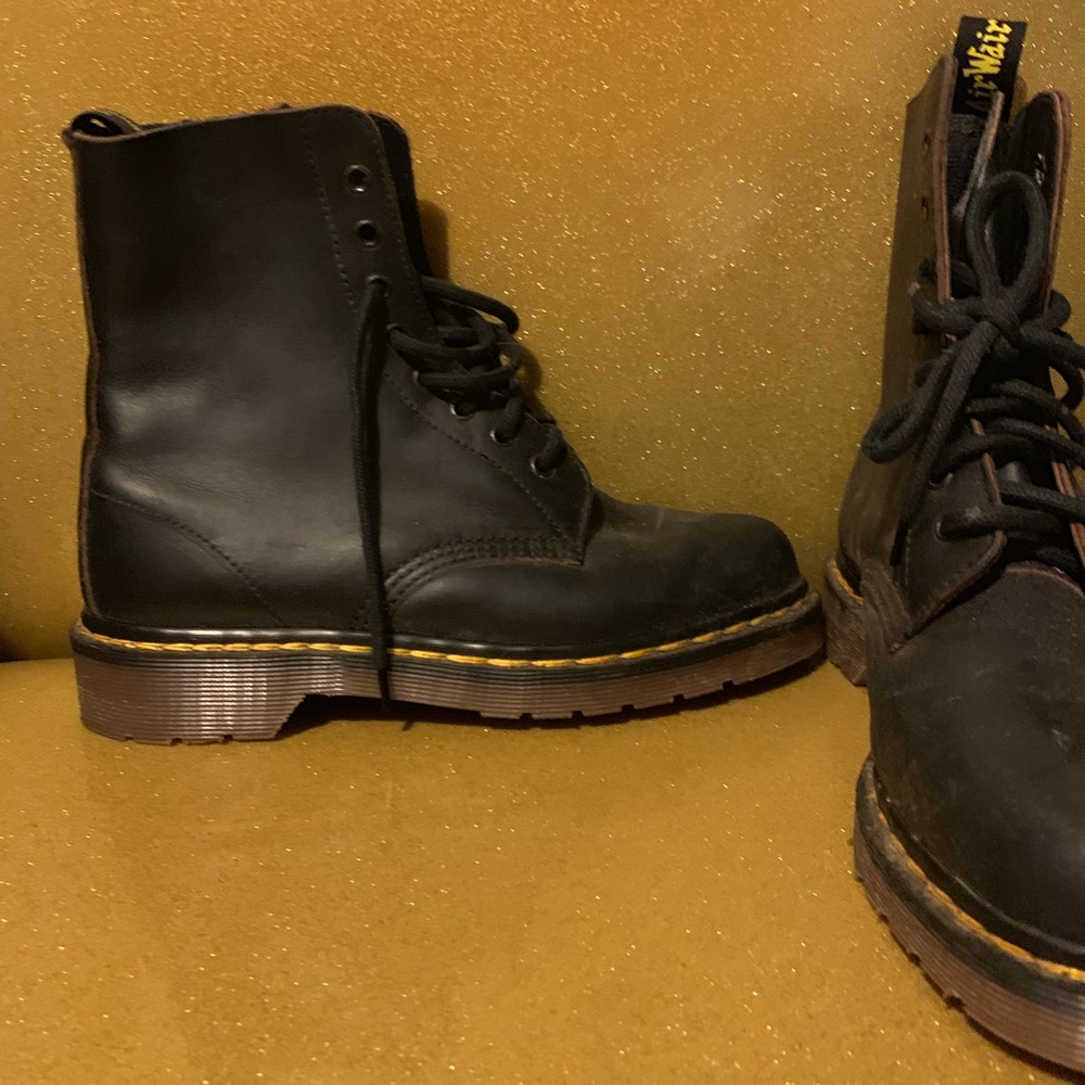 Made in England. VINTAGE DOC MARTINS